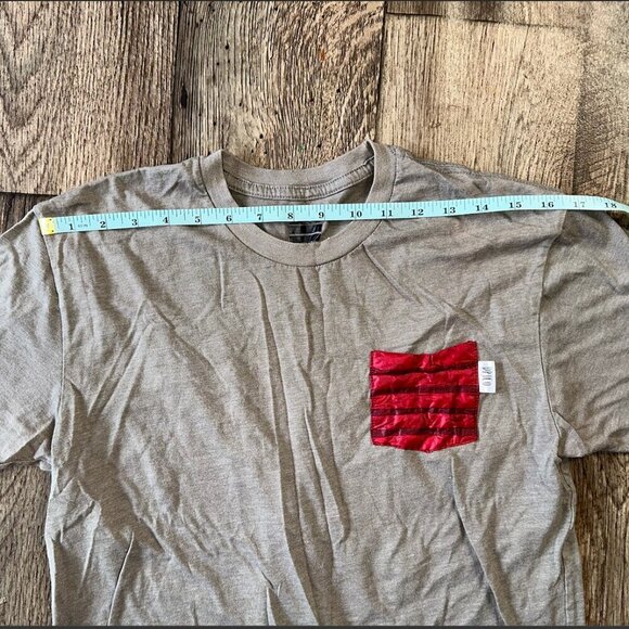 Gray Crewneck T Shirt With Red Striped Pocket DPTCO Size Medium Men's - Picture 7 of 9